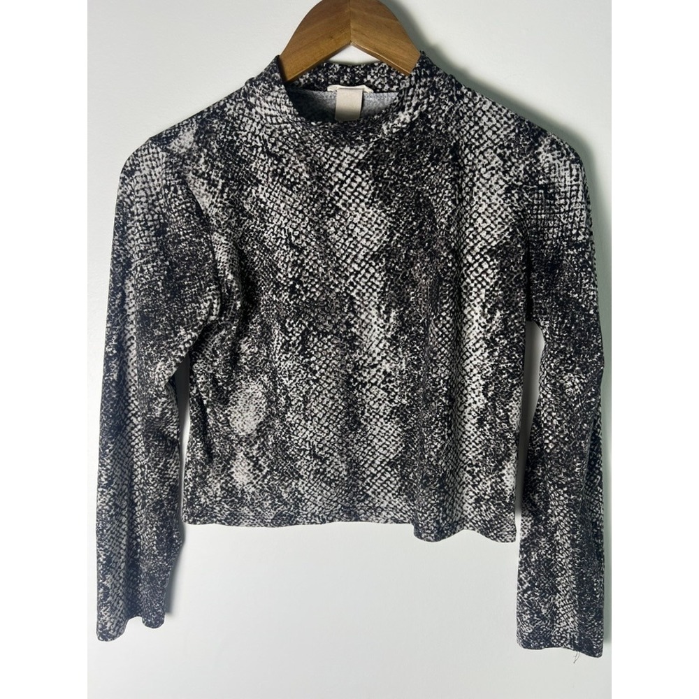 Olivia Rae Mock Neck Top M Black White Snakeskin Long Sleeve Crop Edgy Alt Chic